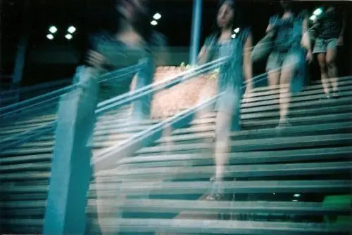 Cámara Analógica Holga 135BC – "Point and Shoot"